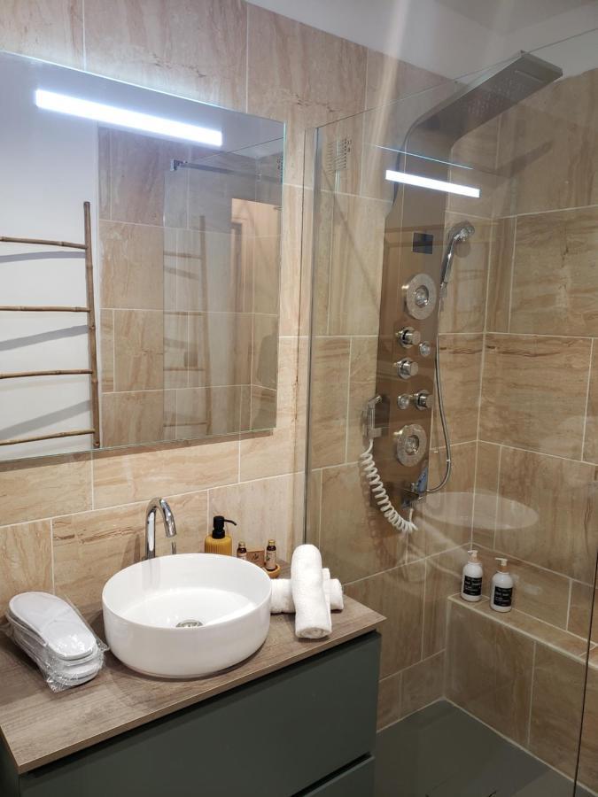 Maison Du Bonheur 2 A Troyes Logement Entier Avec Parking Bagian luar foto