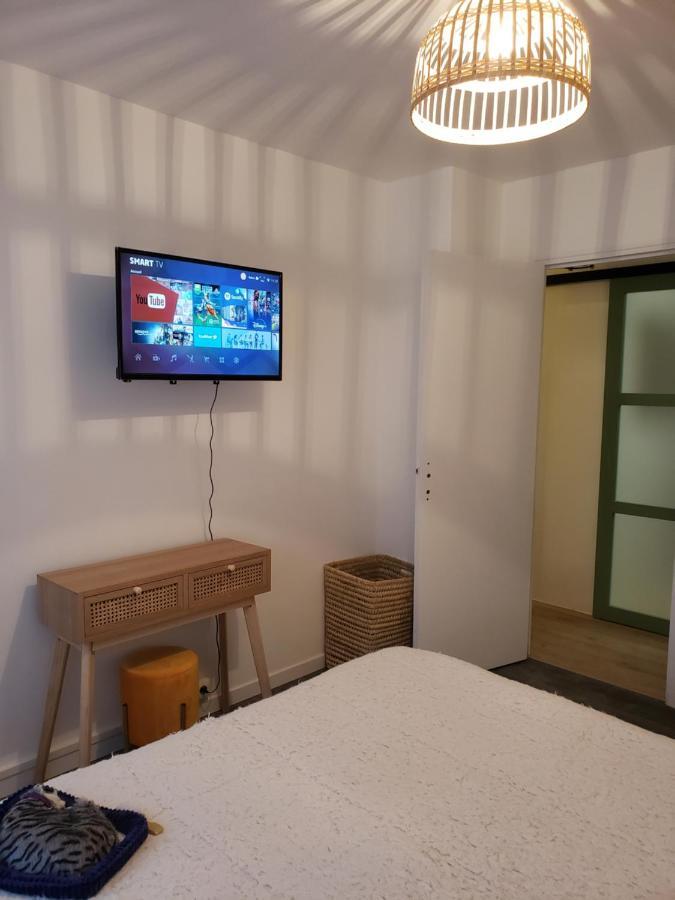 Maison Du Bonheur 2 A Troyes Logement Entier Avec Parking Bagian luar foto
