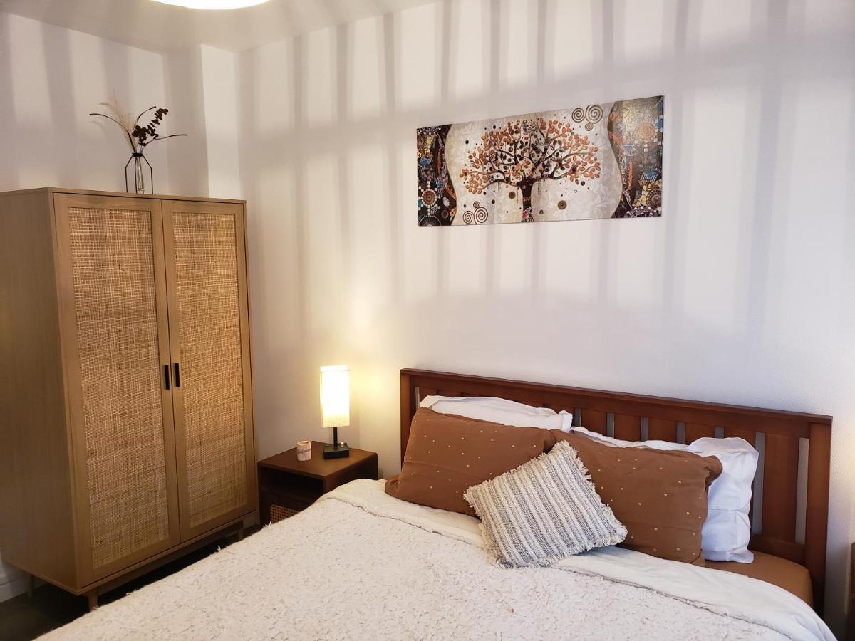 Maison Du Bonheur 2 A Troyes Logement Entier Avec Parking Bagian luar foto